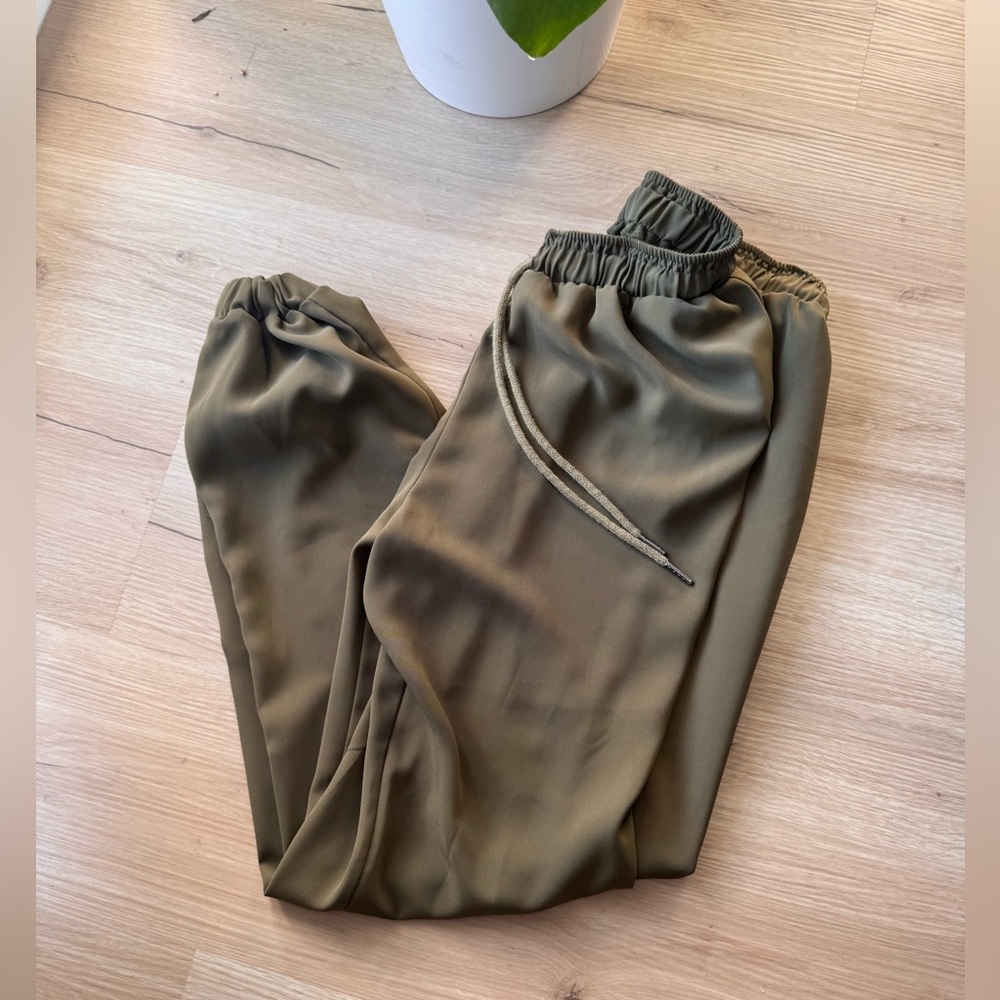 WAYF Jogger Pants